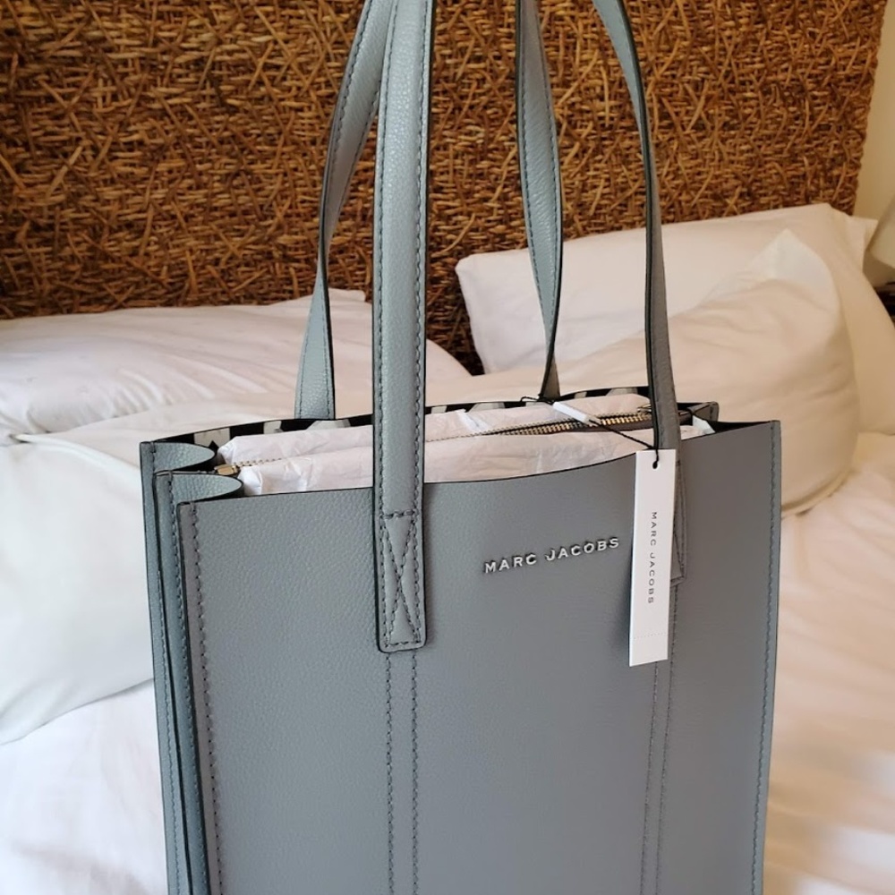 🔥👑🔥 NWT Authentic Marc Jacobs Repeat Tote - Picture 8 of 8